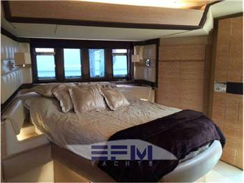 AZIMUT 64 FLY