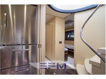 SUNSEEKER 68 SPORT YACHT