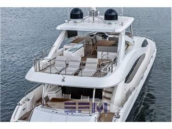 SUNSEEKER 88 YACHT