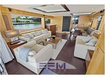 SUNSEEKER 88 YACHT
