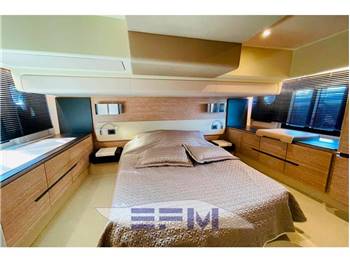 AZIMUT BENETTI 50 FLY