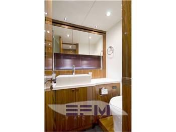 SUNSEEKER 68 SPORT YACHT