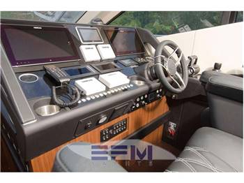 SUNSEEKER 68 SPORT YACHT