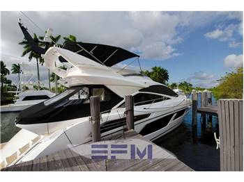 SUNSEEKER 68 SPORT YACHT