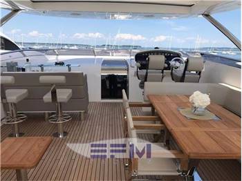 SUNSEEKER 95 YACHT