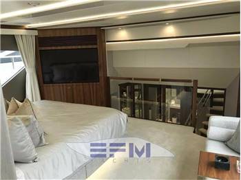 SUNSEEKER 95 YACHT