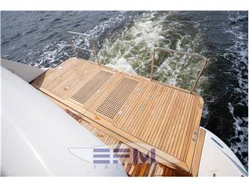 AZIMUT 78 FLY
