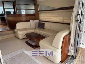 PRINCESS YACHTS 67