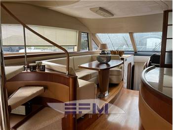 PRINCESS YACHTS 67