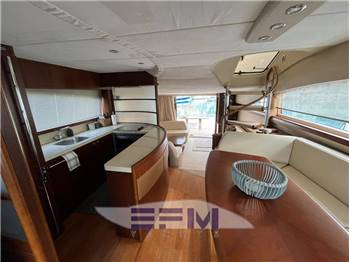 PRINCESS YACHTS 67