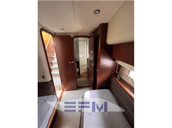 PRINCESS YACHTS 67