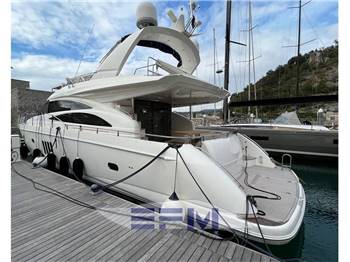 PRINCESS YACHTS 67