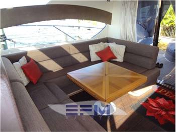 SUNSEEKER PREDATOR 52