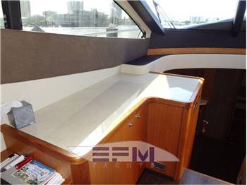 SUNSEEKER PREDATOR 52