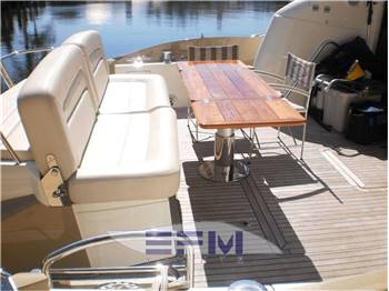 SUNSEEKER PREDATOR 52