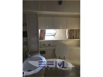 FERRETTI 530