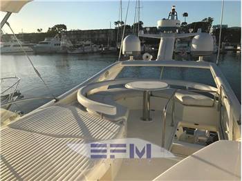 FERRETTI 530
