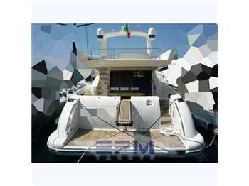 Azimut 62