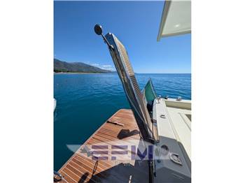 UNIESSE 48 T-TOP