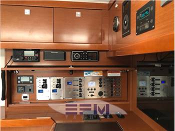 BENETEAU SENSE 55