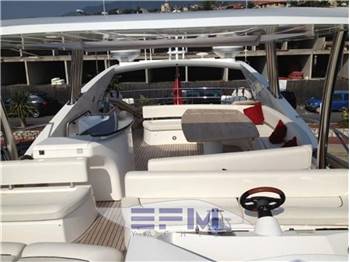 SUNSEEKER 82 YACHT