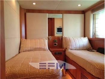 SUNSEEKER 82 YACHT
