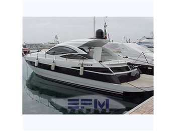 Pershing 46