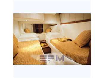Pershing 46