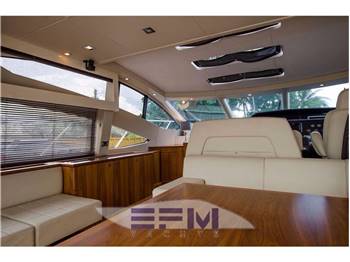 SUNSEEKER PREDATOR 64