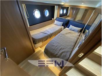 ABSOLUTE 52 NAVETTA