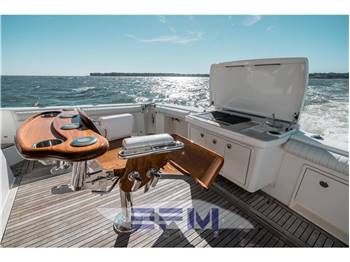 RIVIERA 53