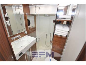 SUNSEEKER PREDATOR 68