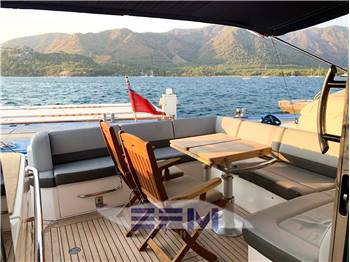 PRINCESS V 52