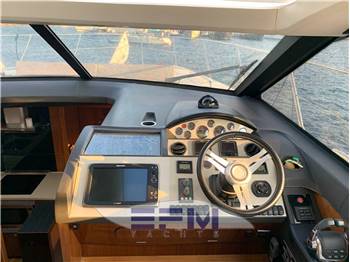 PRINCESS V 52