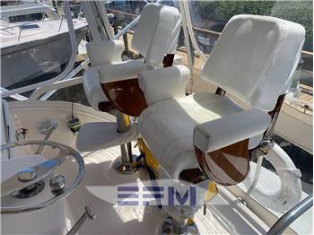 TIARA 3900 CONVERTIBLE