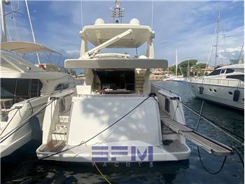 FERRETTI YACHTS 780