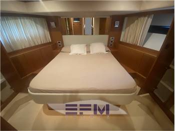 FERRETTI YACHTS 780