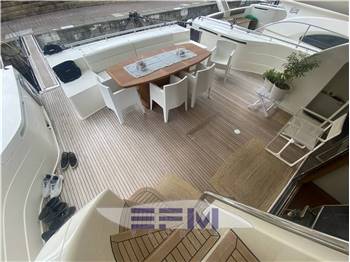 FERRETTI YACHTS 780