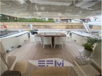 FERRETTI YACHTS 780