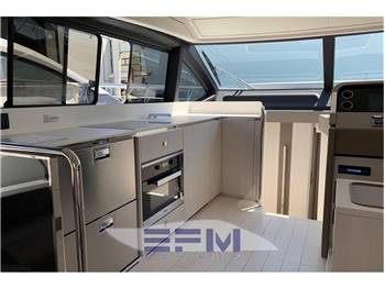 AZIMUT BENETTI 50 FLY