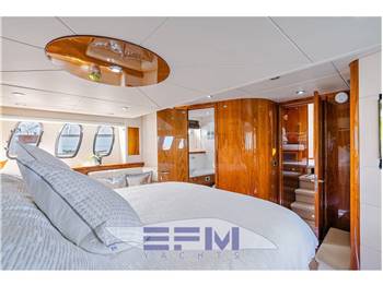 SUNSEEKER PREDATOR 62