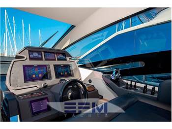 PERSHING 70