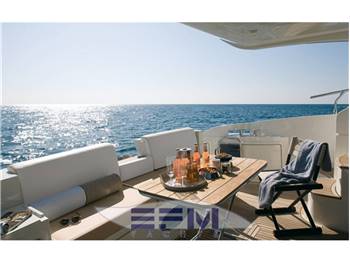AZIMUT BENETTI 48 FLY