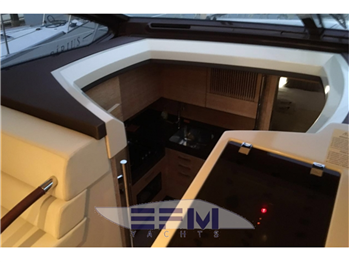 AZIMUT BENETTI 48 FLY
