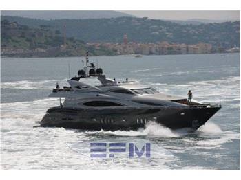 SUNSEEKER 105 MOTOR YACHT