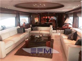 SUNSEEKER 105 MOTOR YACHT