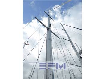 HALLBERG  RASSY 42  KETCH