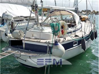 Hallberg rassy 352