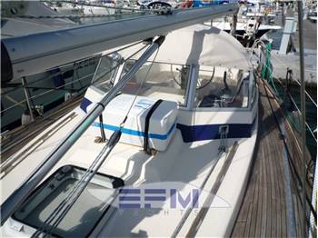 Hallberg rassy 352