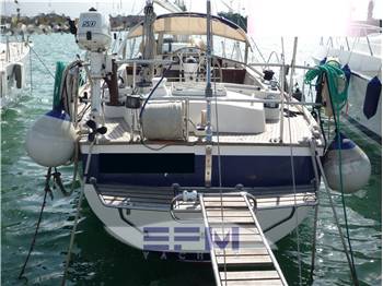 Hallberg rassy 352